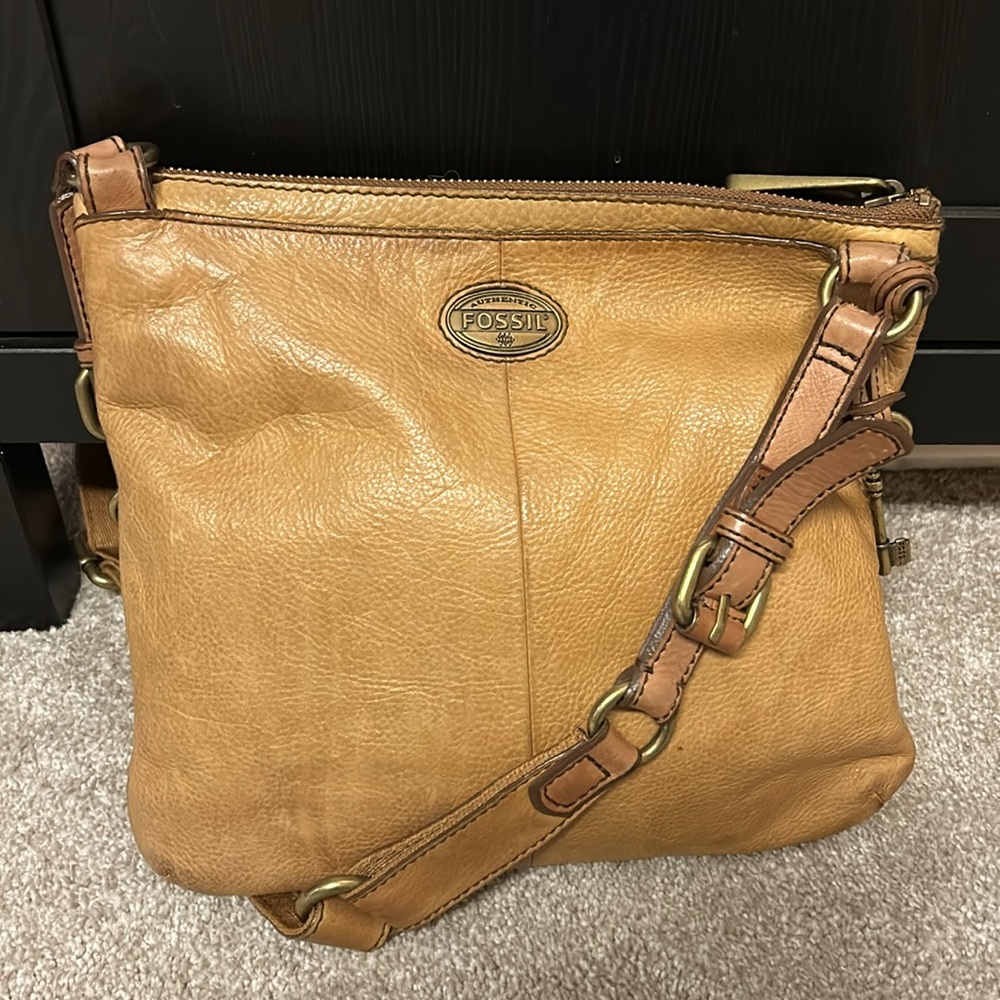 FOSSIL Explorer Medium Crossbody, Triple Zipper, Warm Golden Yellow, ZB5255
